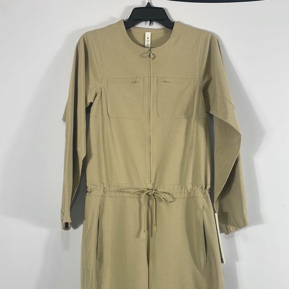 Lululemon Ventlight Zippered, Flight Suit,Tan, Khaki,Drawstring,Onesie,Size 2 - Picture 3 of 15